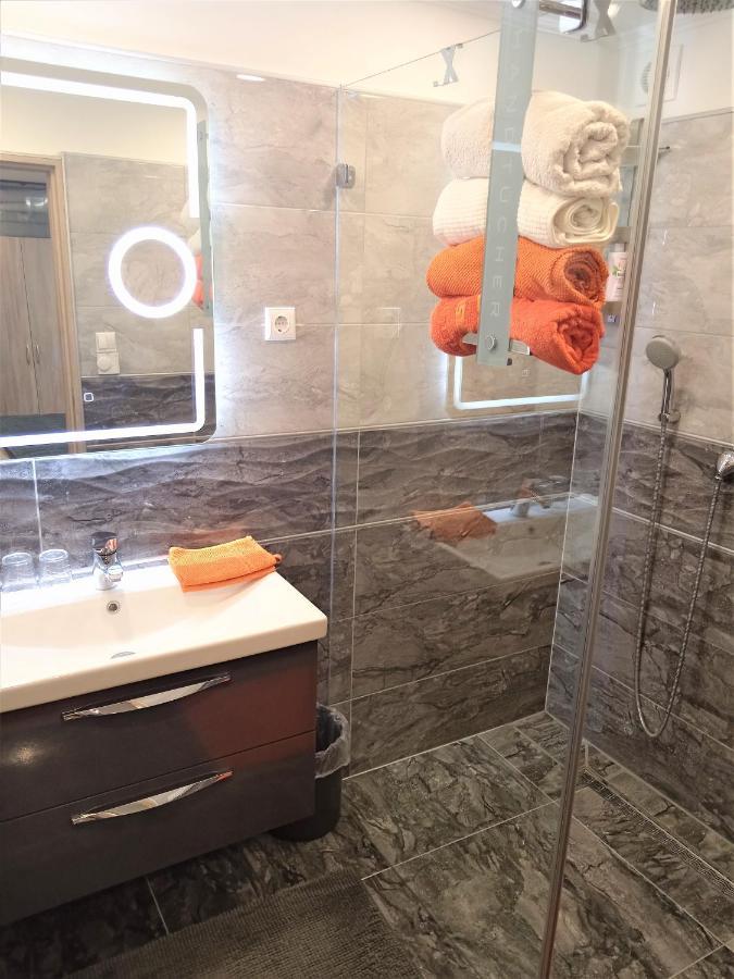 Apartman Speranza ロヴィニ エクステリア 写真