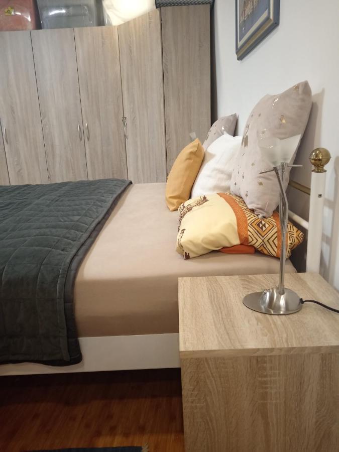 Apartman Speranza ロヴィニ エクステリア 写真